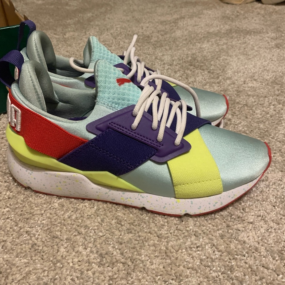 BNWT puma tennis shoes